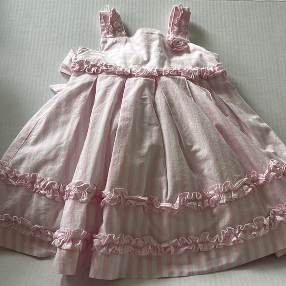 Camilla - Picture 1 of 4